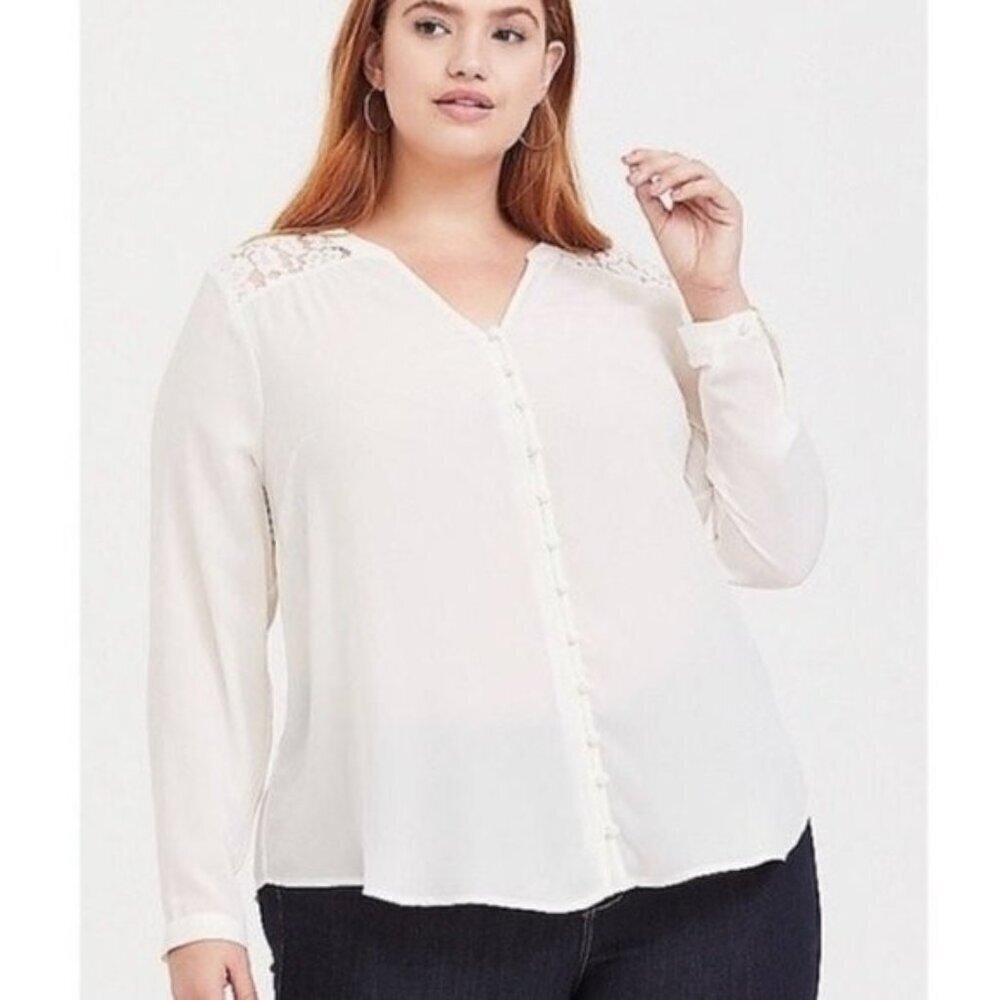 TORRID Harper White Georgette & Lace Button-Loop Blouse - Size 4X
